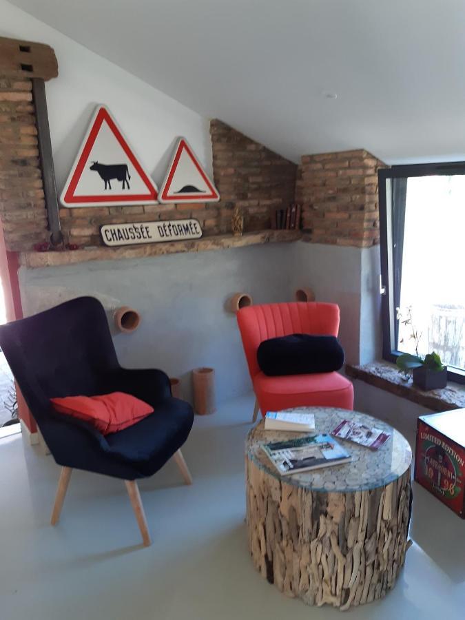 Hotel Les Ronzières Saint-Paul-d'Uzore Esterno foto